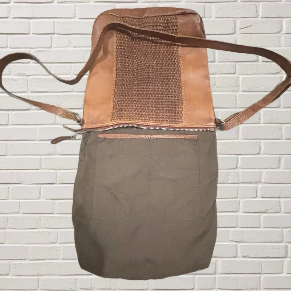 Valenca Holland Minimalist Leather Woven Crossbody Bag 11x10 Adjustable Strap - Picture 9 of 9